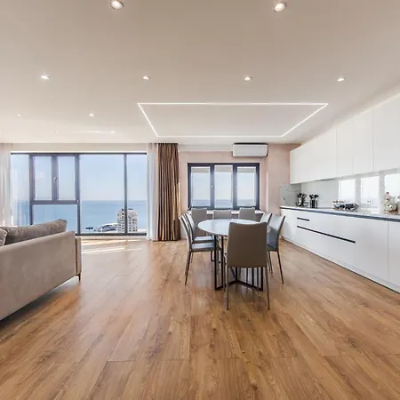 The Crown Seaview By Ps