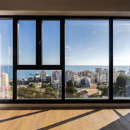 The Crown Seaview By Ps
